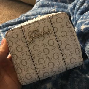 Guess Wallet.